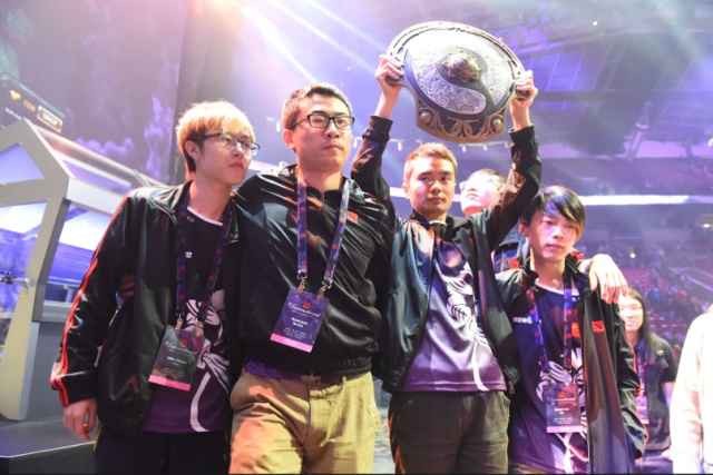 在 VCT 2025： EMEA 第一阶段淘汰赛后， trexx 和 Derke 之间的内部裂痕在 Team Vitality 中浮出水面