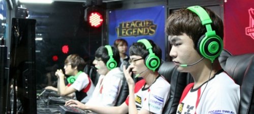 自S7淘汰RNG后，时隔六年T1再次在国际赛事BO5第五局取胜